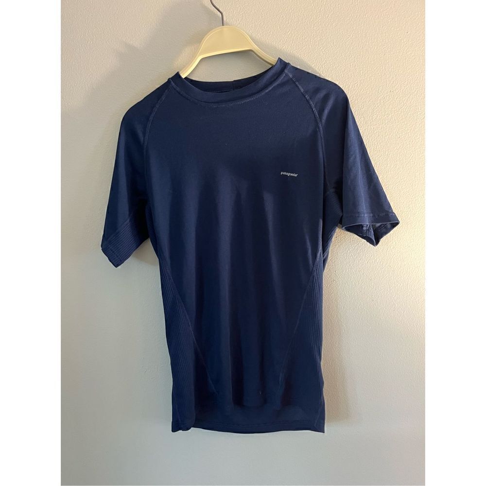 Men’s Patagonia Navy Short Sleeve Size Small